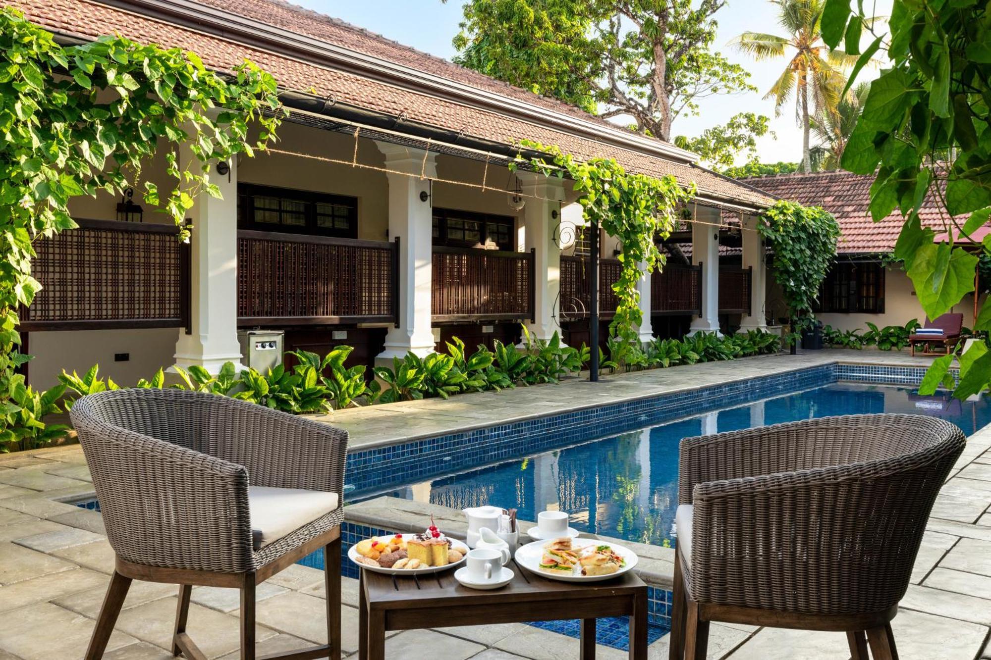 The Grand Walawwa Hotel Pinnawala  Bagian luar foto